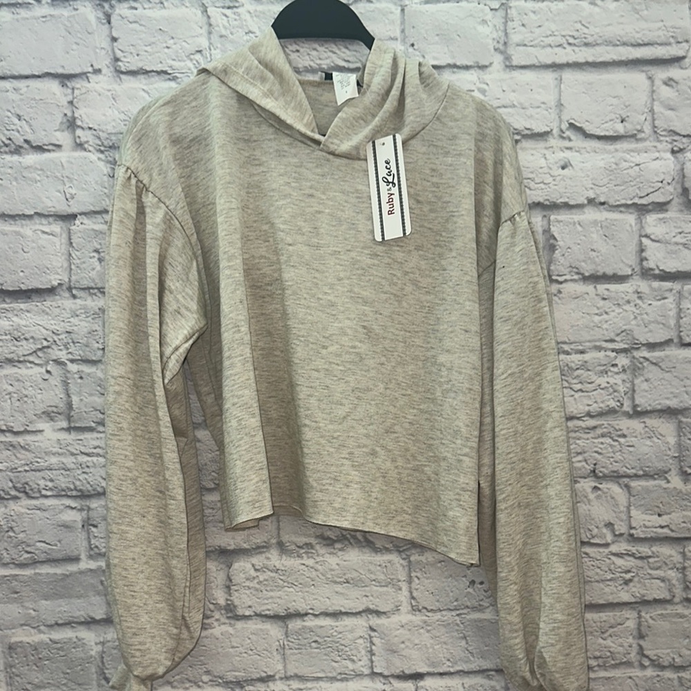 Gray Long Sleeve Crop Sweatshirt